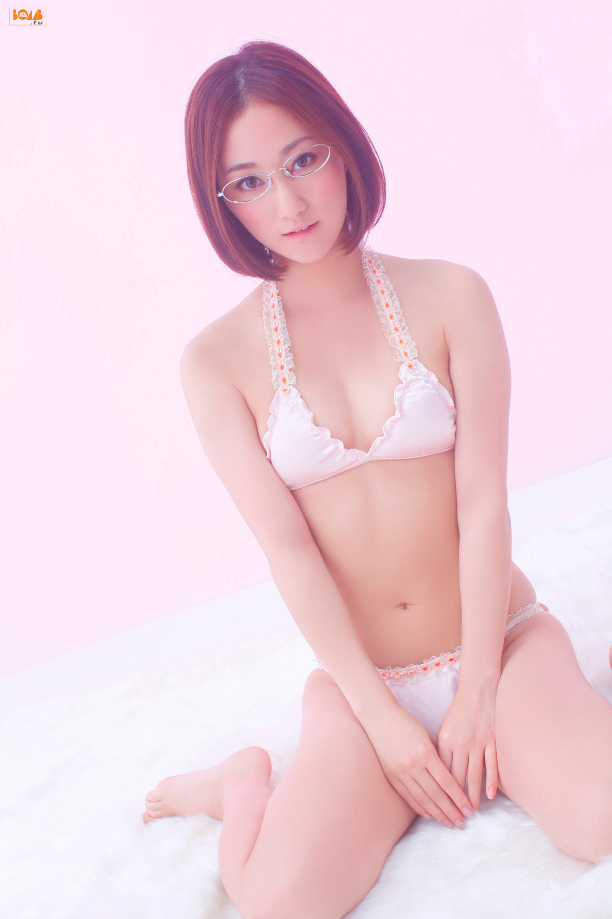 Yoshinaga Mika[ BOMB.TV ]20101 beauty pictures